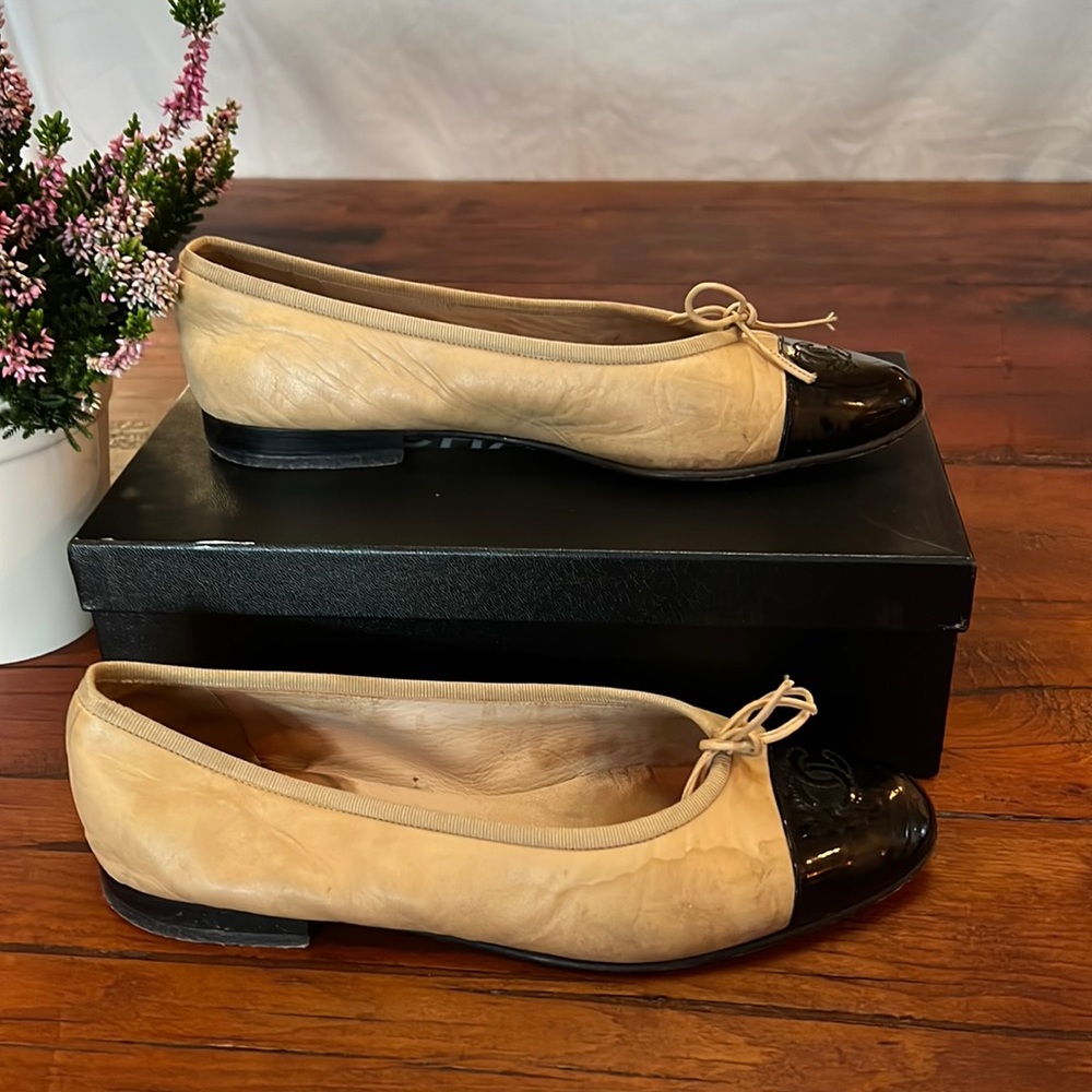 CHANEL Ballet Flats